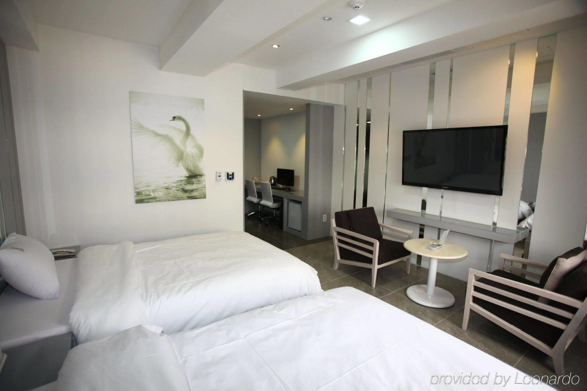 Suwon Reve Hotel الغرفة الصورة